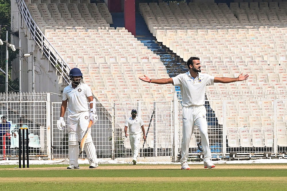 Ranji Trophy Cricket 2025-26 Bengal vs Uttarakhand match Day 3_Akash Deep