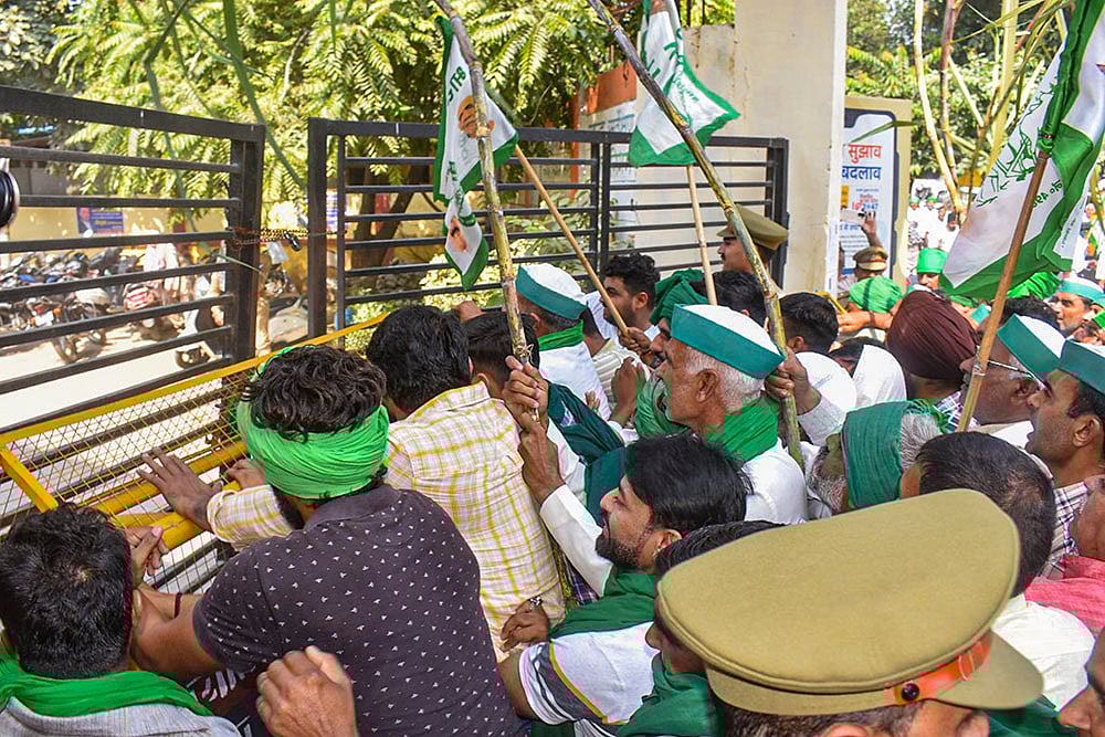 BKU members protest at Meerut DM office