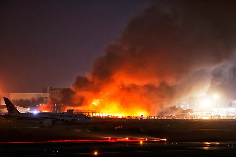 Fire breaks out at Dhaka Airport,