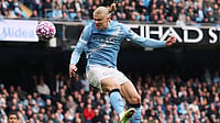X/ premierleague : Erling Haaland nets a stunning header during Man City vs Everton Clash