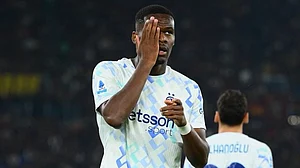 X/Inter : Roma Vs Inter Milan Highlights, Serie A 2025-26: Inter Milan clinched a gritty 1-0 win over Roma at the Stadio Olimpico on Sunday, October 19, 2025, in a foul-filled Serie A encounter decided by Ange-Yoan Bonny’s early strike.