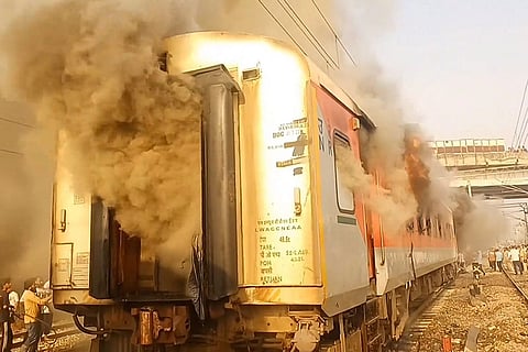 Amritsar-Saharsa Garib Rath Express catches fire in Punjab