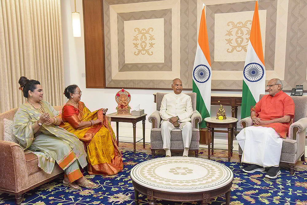 Ram Nath Kovind meets VP Radhakrishnan