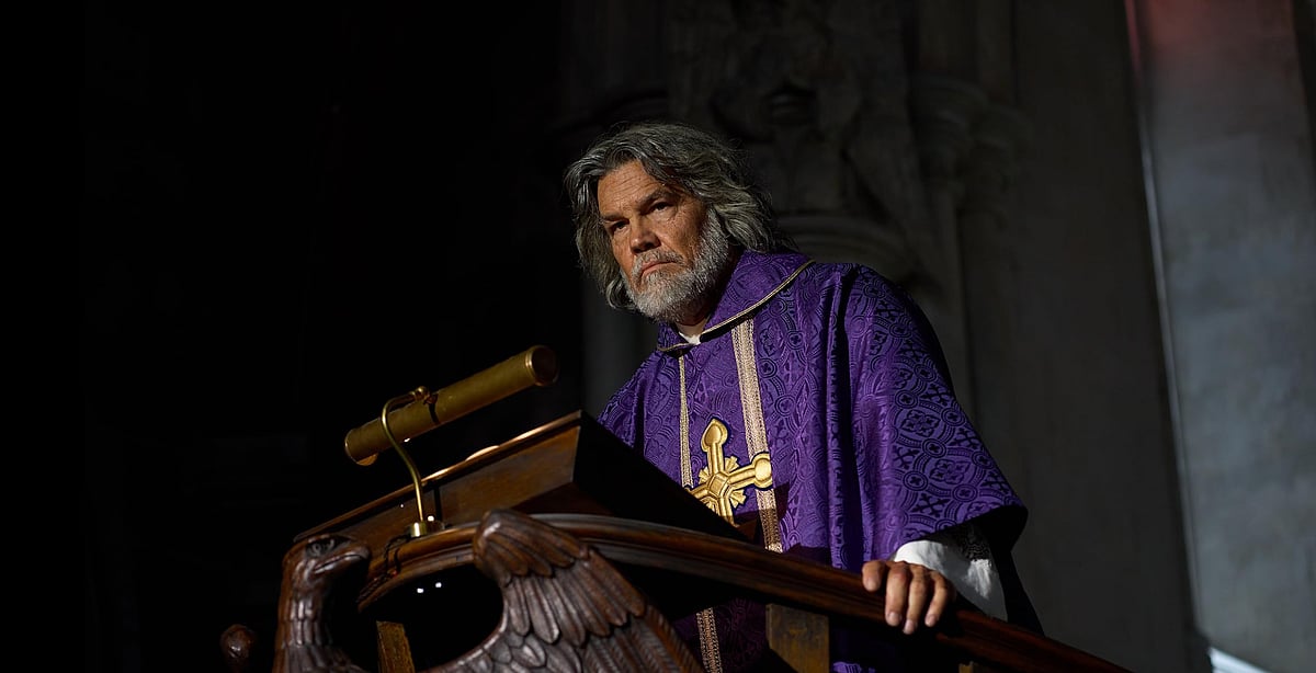 Josh Brolin in Wake Up Dead Man: A Knives Out Mystery (2025)