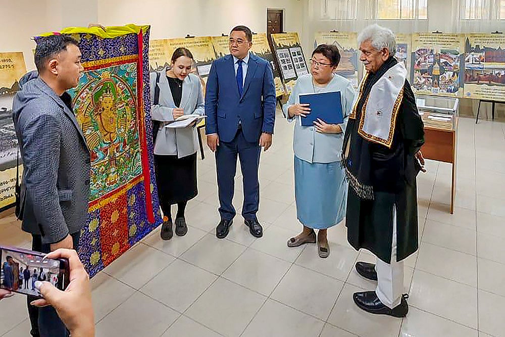 Manoj Sinha visits Russias Kalmyk Museum