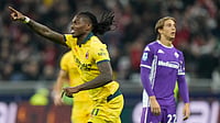 AC Milan 2-1 Fiorentina, Serie A 2025-26: Rafael Leao Leads Rossoneri Past La Viola To League Summit AP/Luca Bruno : Rafael Leao celebrates scoring his side's first goal during a Serie A soccer match between AC Milan and Fiorentina in Milan, Italy, Sunday.