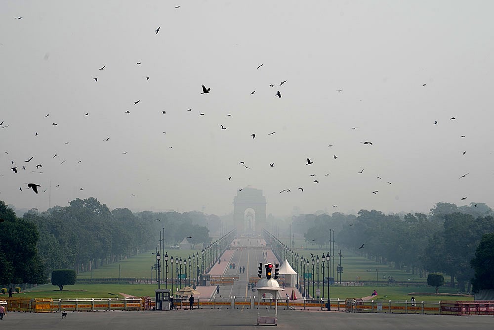| Photo: PTI/Kamal Kishore : Weather: Smog in Delhi