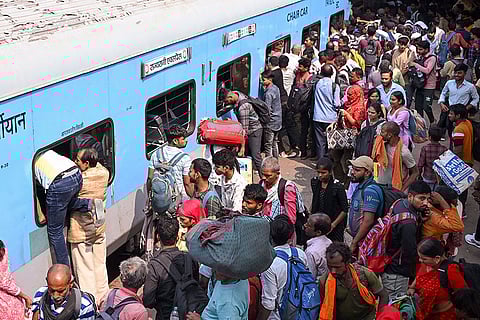 Patna Junction sees heavy festive footfall