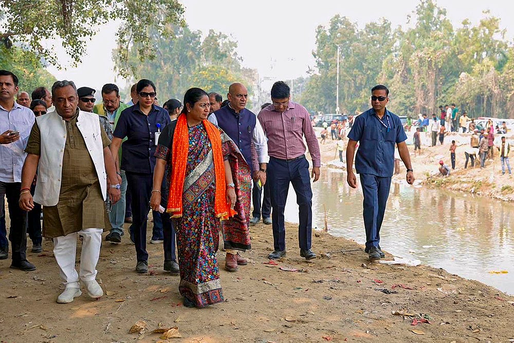 Rekha Gupta inspects Chhath Puja preps