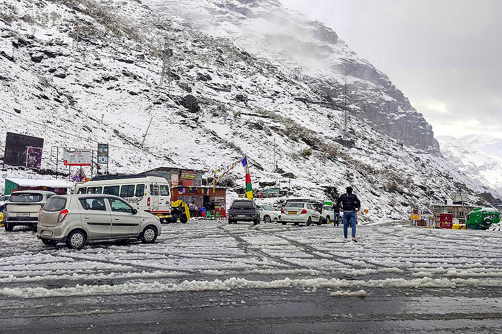Weather: Snow in Lahaul and Spiti