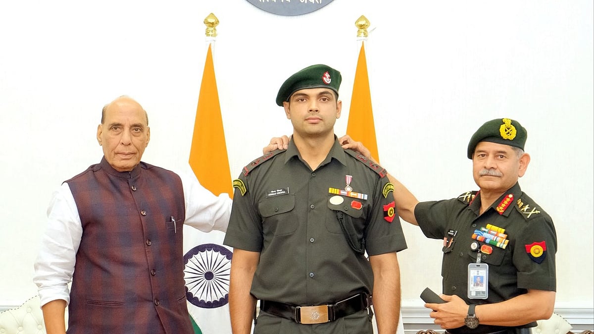 Neeraj Chopra conferred with honorary Lieutenant Colonel rank in Indian Army – Watch - X/@rajnathsingh