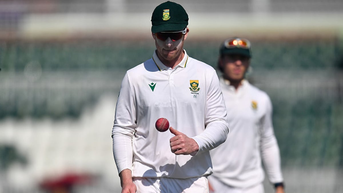 Simon Harmer in action for South Africa