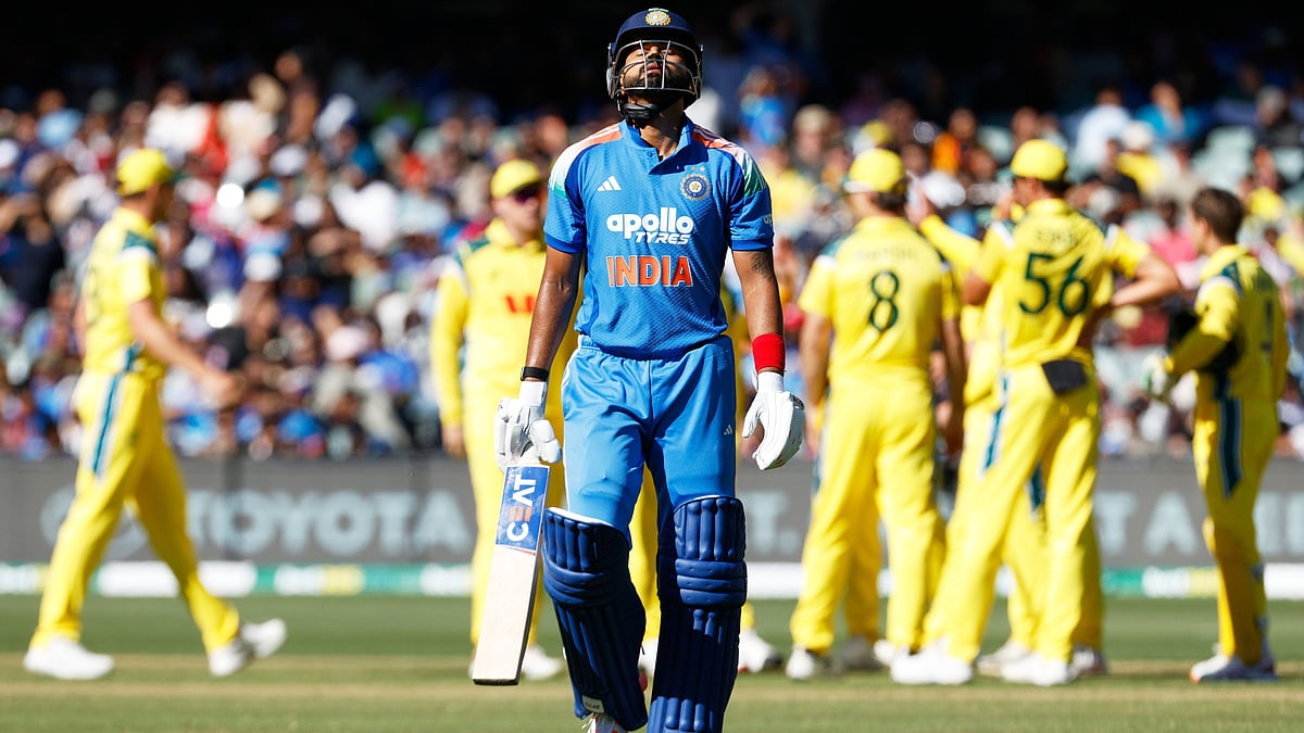 | Photo: AP/James Elsby : India's Shreyas Iyer reacts as walks from the field after he was dismissed during the one day international cricket match between Australia and India in Adelaide, Australia, Thursday, Oct. 23, 2025. 