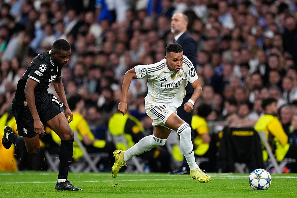UEFA Champions League football match Real Madrid Vs Juventus_Pierre Kalulu, Kylian Mbappe
