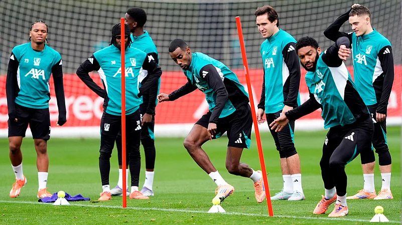 Brentford vs Liverpool English Premier League 2025-26 alexander isak injury update