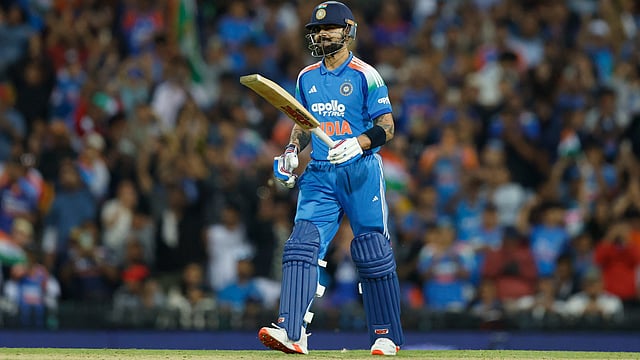 Virat Kohli Hits The Winning Four As India Thrash Australia In 3rd ODI By Nine Wickets - Video
