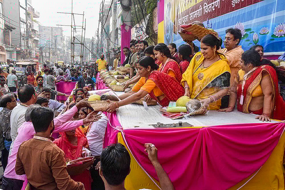 Chhath Puja begins with Nahay Khay rituals in Patna