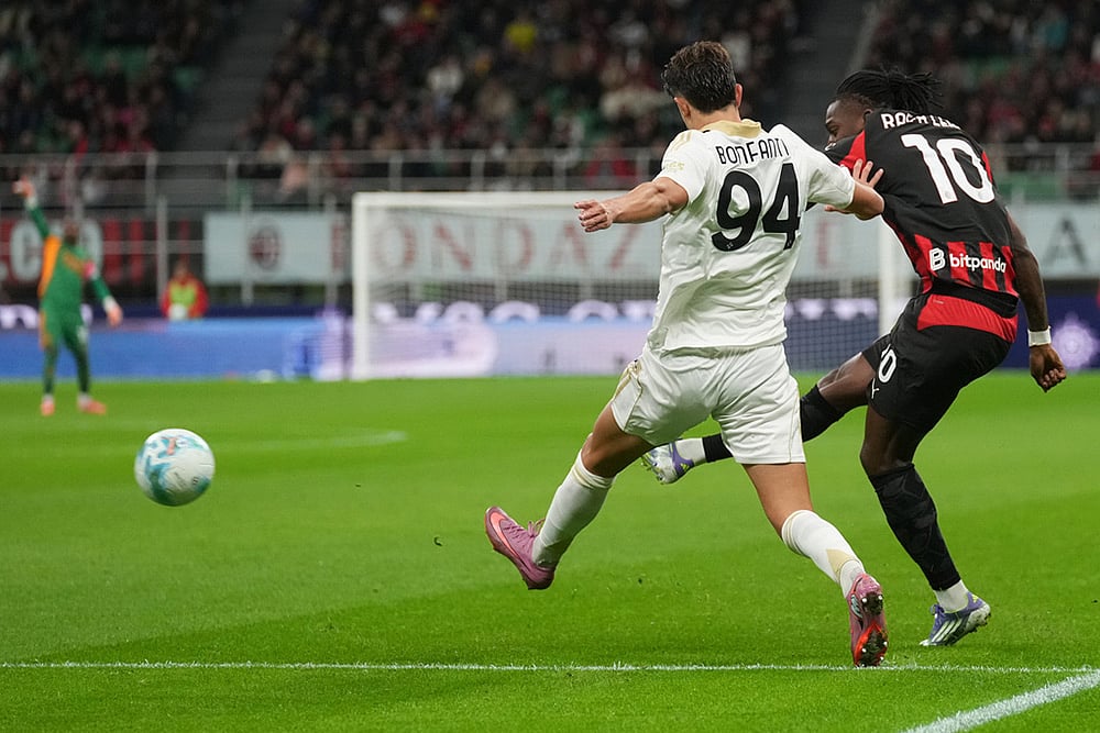 Italy Serie A soccer 2025-26 AC Milan and Pisa football match_Rafael Leao