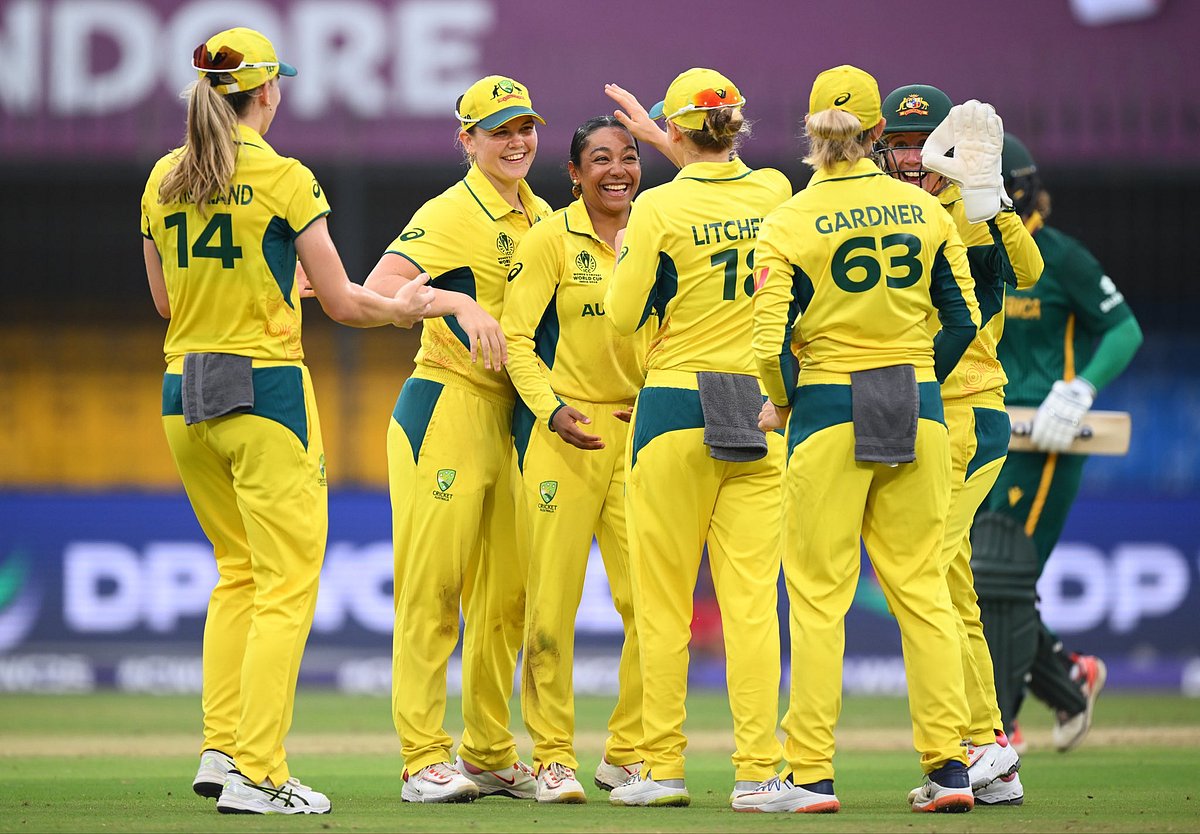 X/ICC : Australia celebrating Alana King's wicket against South Africa in the ICC Women's World Cup 2025