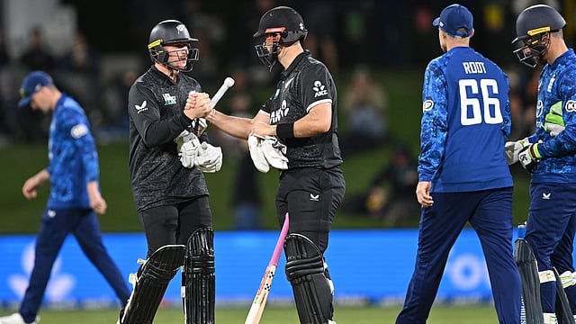 New Zealand Vs England 1st ODI: Blackcaps Sail To Four-Wicket Win Despite Brook's Century