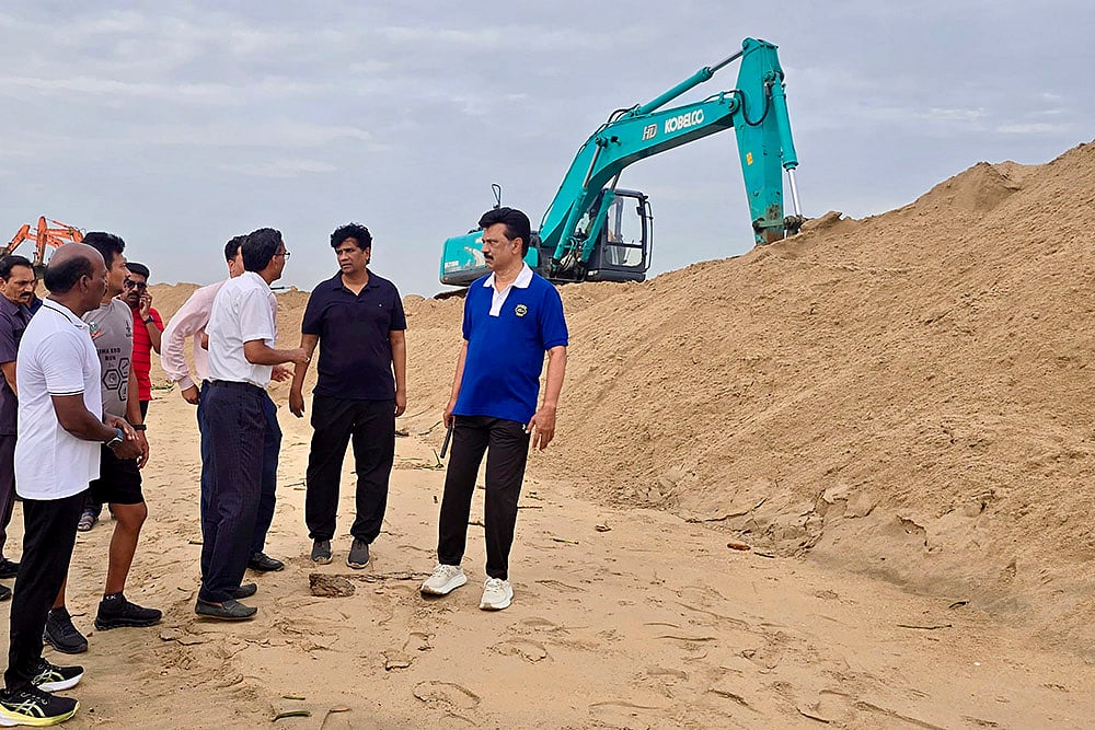 TN CM MK Stalin inspects Adyar river works ahead of monsoon