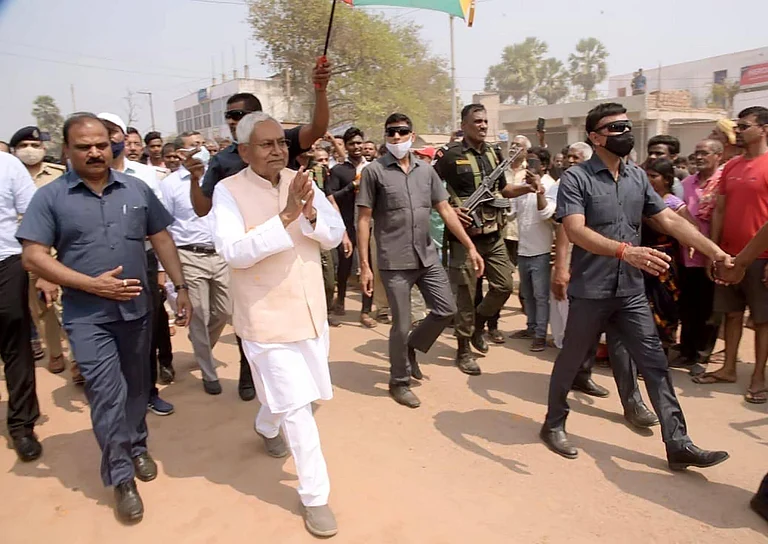 Bihar Chief Minister Nitish Kumar interacts with people on March 17, 2022 in Harnaut, India. (Photo by Santosh Kumar Hindustan Times) Bihar Politics And Governance - IMAGO / Hindustan Times