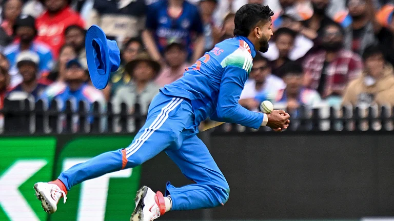 Shreyas Iyer takes a catch to dismiss Alex Carey during the third ODI between India and Australia at the Sydney Cricket Ground. - PTI
