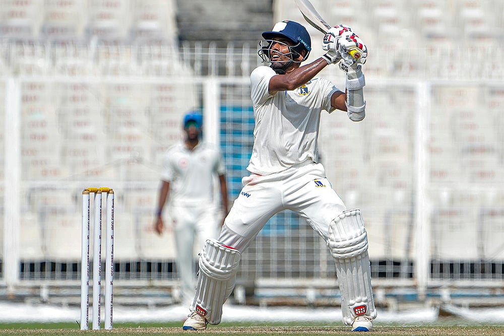 Ranji Trophy Cricket 2025-26 Bengal vs Gujarat - Day 3 photos_Abhimanyu Easwaran