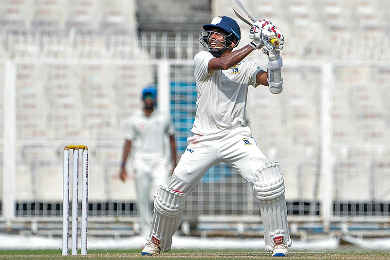 Ranji Trophy Cricket 2025-26 Bengal vs Gujarat - Day 3 photos_Abhimanyu Easwaran