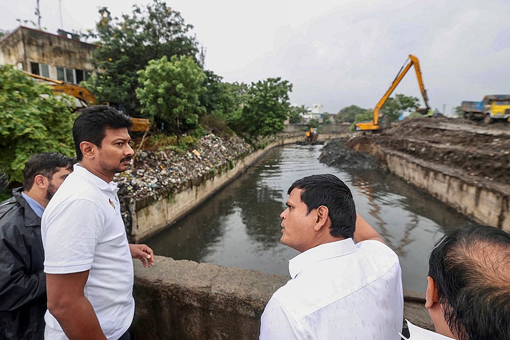Preps against Cyclone Montha