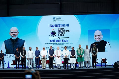 Union Home Minister and Minister of Cooperation Shri Amit Shah, Maharashtra Chief Minister Shri Devendra Fadnavis, Gujarat Chief Minister Shri Bhupendra Patel, Goa Chief Minister Dr. Pramod Sawant, Odisha Chief Minister Shri Mohan Charan Majhi, Maharashtra Deputy Chief Ministers Shri Eknath Shinde and Shri Ajit Pawar, and Union Minister for Ports, Shipping, and Waterways Shri Sarbananda Sonowal, along with other distinguished dignitaries.