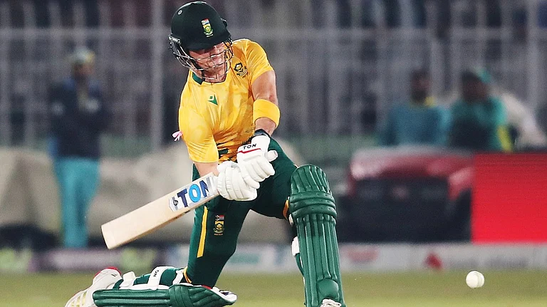 PAK vs SA 1st T20I Live: Pakistan are bowling first against South Africa in the 1st T20I. - X/ProteasMenCSA