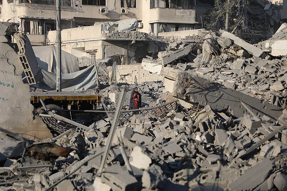 Gaza war, Israeli army strike on the Bureij camp_rescue operation in gaza