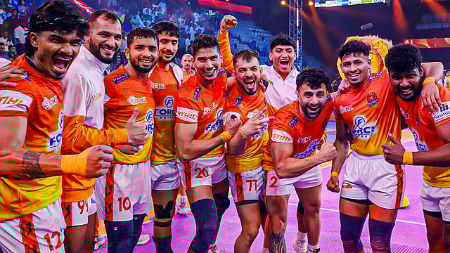 PKL 2025: Puneri Paltan Beat Telugu Titans 50-25, Enter Pro Kabaddi League 12 Final