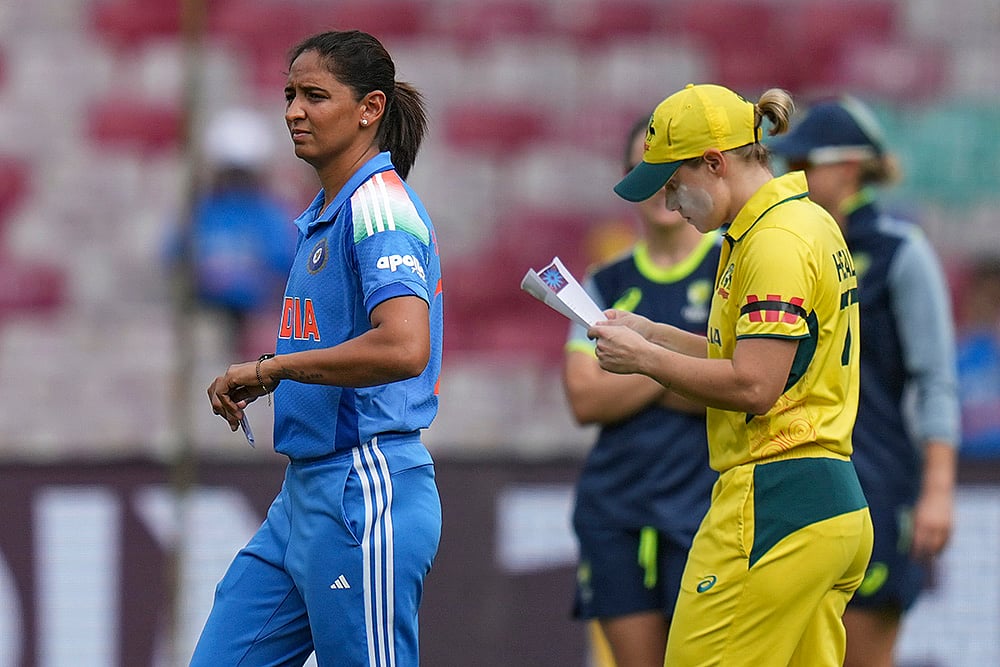 ICC Womens World Cup semifinal 2025 IND-W vs Aus-W_Alyssa Healy, Harmanpreet Kaur 