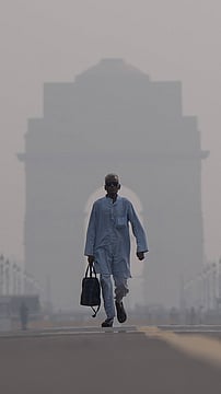 AQI Crosses 400 Mark. Delhi Air Quality Slips To 'Very Poor'