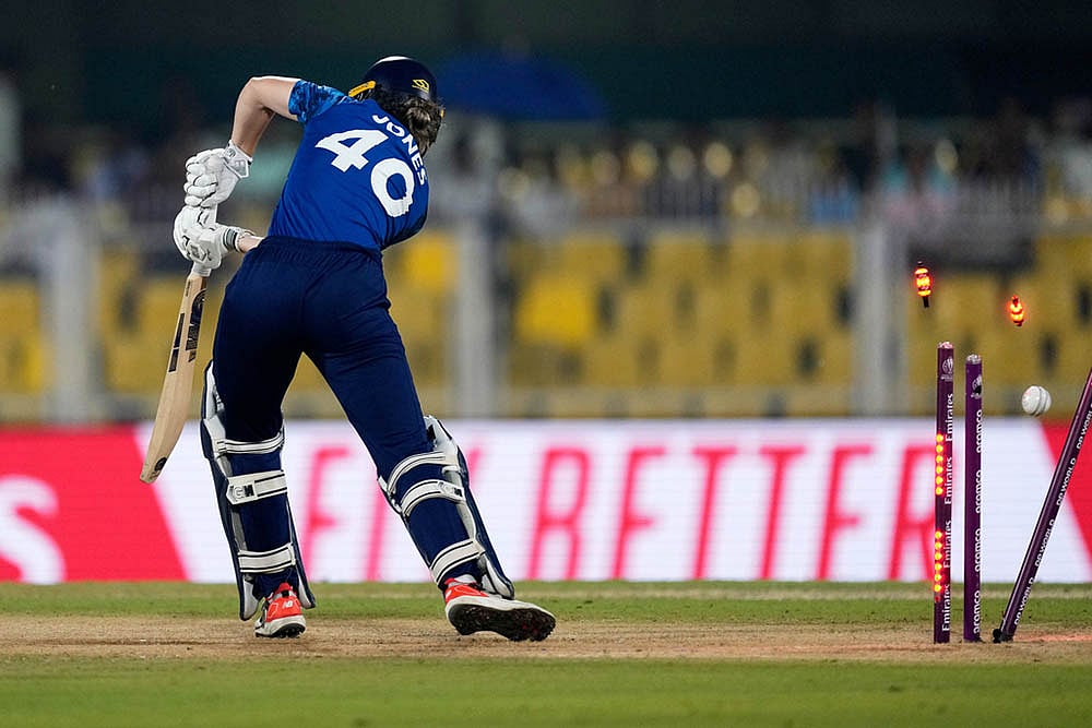 England Vs South Africa ICC Womens World Cup 2025 Semi-Final 1 photo_Amy Jones 