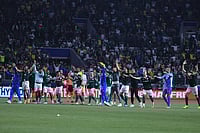 Palmeiras 4-0 LDU Quito, Copa Libertadores SF 2nd Leg: Brazilian Club Enters Final | Photo: AP/Ettore Chiereguini : Players of Brazil's Palmeiras celebrate at the end of the Copa Libertadores semifinal second leg soccer match against Ecuador's Liga Deportiva Universitaria in Sao Paulo.
