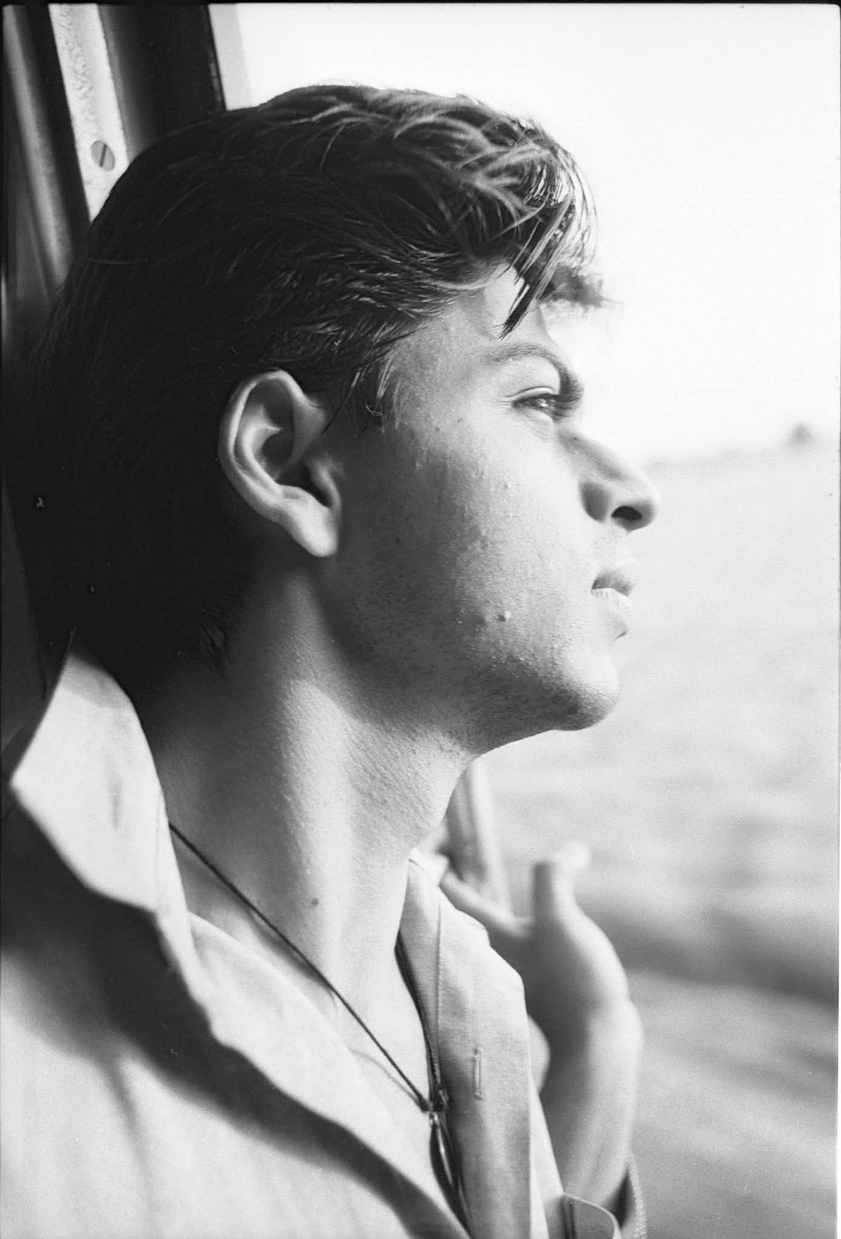 Young SRK enjoying a train ride