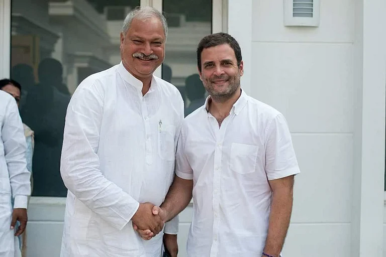 Shakeel Ahmad Khan with Rahul Gandhi - x
