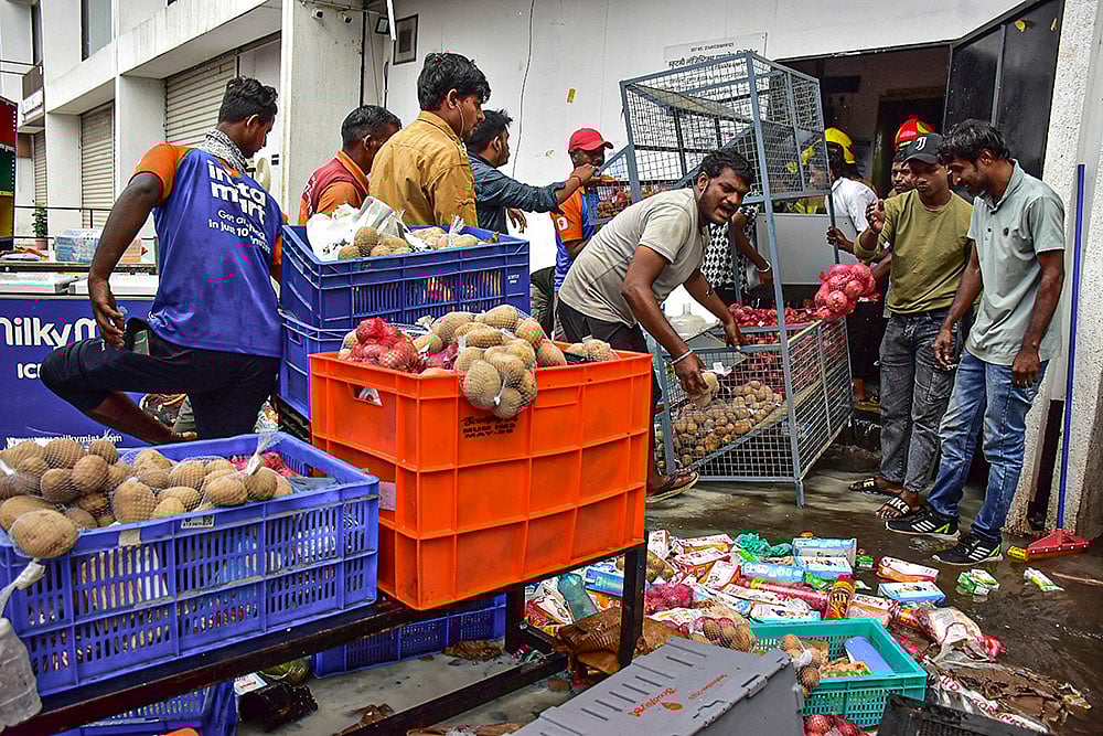 Fire breaks out at Swiggy Instamart store in Navi Mumbai