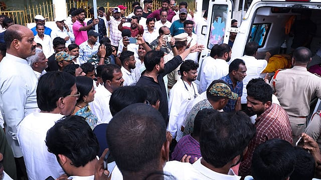 Leaders Express Grief After 9 Killed in Stampede at Andhra Pradesh's Venkateswara Swamy Temple | Outlook India