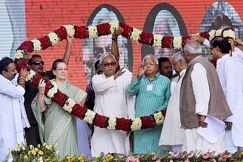 Creates the mahagathbandhan against NDA Nitish-Sonia-Lalu Swabhiman Rally at Gandhi Maidan in Patna