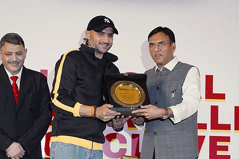 Cricket World Cup winner Harbhajan Singh and Union Minister for Youth Affairs & Sports Dr. Mansukh Mandaviya