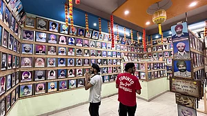 Harishankar Manoj, Tuiyba Anwar, Isha Kazmi, Arijit Gupta and Sumit Singh : Gurudwara in Delhi’s Tilak Vihar