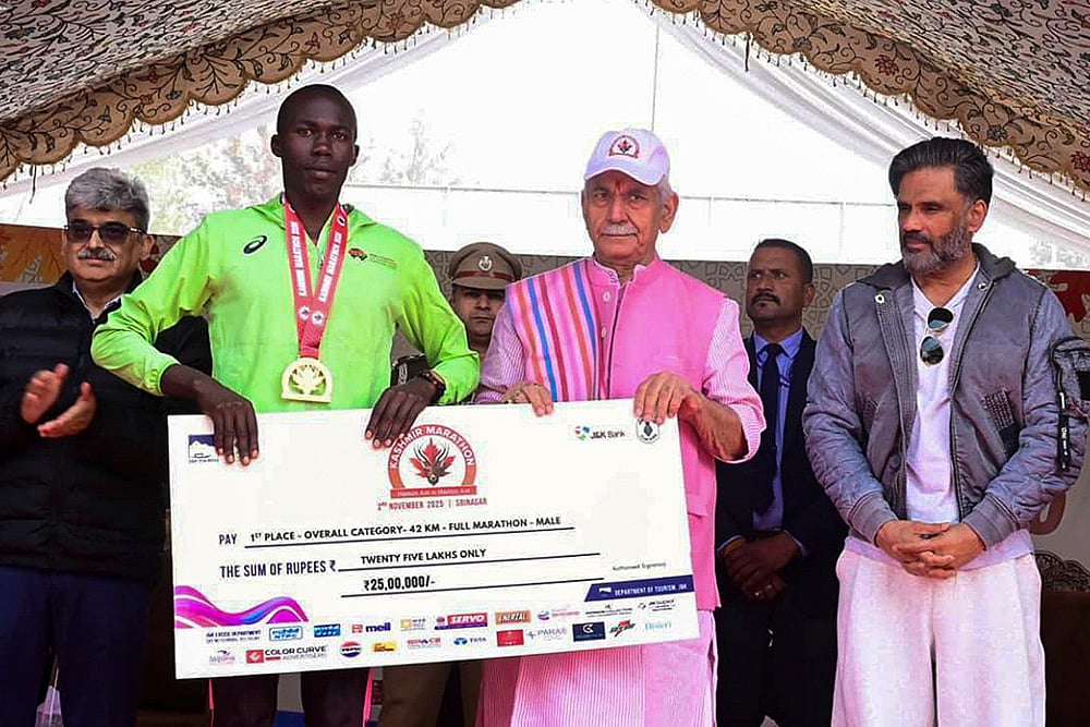 Manoj Sinha at 2nd Kashmir Marathon LG Manoj Sinha 