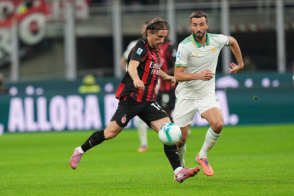 Italy Soccer Serie A match photos AC Milan Vs AS Roma_Bryan Cristante 