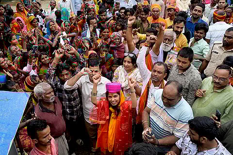 Maithili Thakur in Alinagar