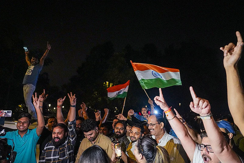 Indian cricket team wins ICC Womens World Cup 2025 fan celebration photo_delhi