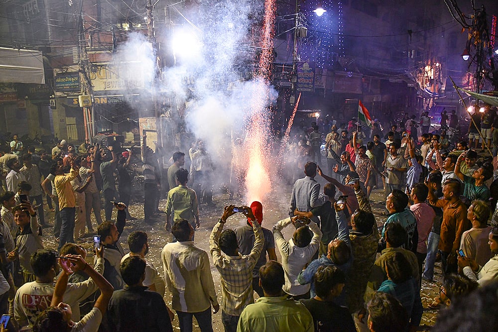 Indian cricket team wins ICC Womens World Cup 2025 fan celebration photo_